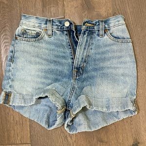 urban outfitters mom shorts